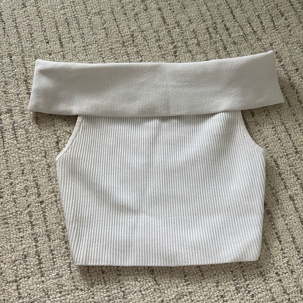 Aritzia Babaton New! White Ribbed Knit Top